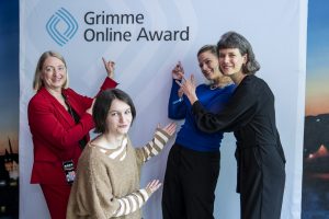 Das Team von "Studio Digital" bei der Bekanntgabe der Nominierungen zum Grimme Online Award 2023, Foto: Foto: Arkadiusz Goniwiecha / Grimme-Institut